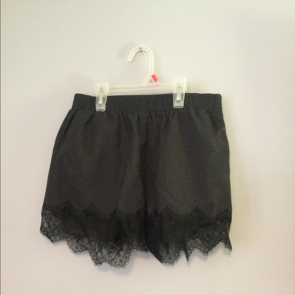 S42.  Gold Hawk Mensware Lace
